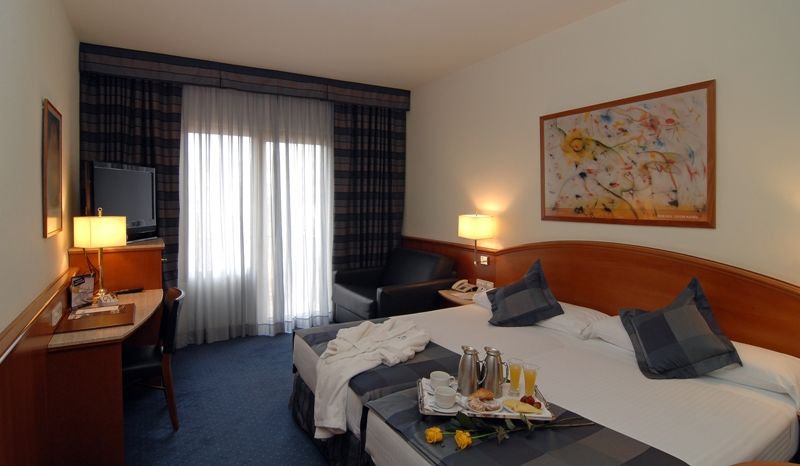 Western Premier Dante Hotel 4*